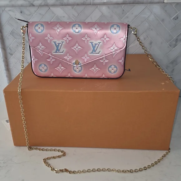 Louis Vuitton Felicie Pochette Valentines Edition New - Picture 6 of 16
